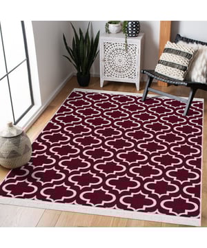 
- 60x180 CM  Fashion Kelim Boho Wasbaar Tapijt Onze kelim-collectie van omkeerbare tapijten bestaat uit gerecycled katoen, dat dicht geweven is. Zo produceren wij een uniek en mooi tapijt. Dit is een luxe katoenen tapijt in traditioneel boho-kilim-patroon in actuele trendy kleuren. Door het eersteklas handwerk krijgt het tapijt een hoogwaardig en levendig gevoel en brengt het een geheel nieuwe moderne gezelligheid in je huis. Aan beide zijden te gebruiken: Een tapijt - twee kleurvariaties! Door eenvoudig te draaien krijgt het tapijt een andere look. De met de hand geknoopte franjes en de in kleur aangepaste koppeling aan twee zijden van het omkeerbare tapijt maken het totaalplaatje perfect af. Levendig en mooi: stijlvol en veelzijdig met zijn behaaglijke en tegelijkertijd moderne boho-look zal hij in Merk: Muratap Materiaal: Katoen Kleur: Rood Afmetingen: 60x180 CM EAN: 4260748281222