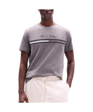 TOMMY HILFIGER Mens T-Shirts
Made In Egypt
100% Cotton
Crew Neck
Short Sleeve
Tonal Flag Logo on the chest
Ribbed Neck, Hem and Cuffs
Regular Fit
Summer Tee
Machine Washable