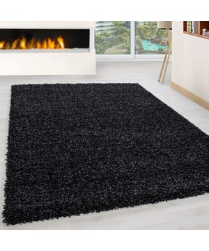 
Modern tapijt uit de Himalaya Basic collectie. 100% Polypropyleen Shaggy, 48.500 knopen per m2, 30mm Poolhoogte, 2.000 gr m2 - 100x200 CM Himalaya Basic Shaggy Hoogpolig vloerkleed. Zeer mooi hoogpolig vloerkleed. De vloerkleden uit de Himalaya basic collectie zijn dik geknoopt met een poolhoogte van 30 mm en ruim 2 kg per vierkante meter. Ideaal in je woonkamer of onder de eettafel. Naast een zacht en comfortabel gevoel beschikt dit materiaal over diverse goede eigenschappen waardoor het tapijt pluisvrij en gemakkelijk schoon te maken is. Productspecificaties: 100% Polypropyleen Poolhoogte 30 millimeter Gewicht van 2.000 gr/m2 Land van herkomst: Turkije Fabricage: Machinaal Anti-statisch en Anti-allergisch Kleurvast en waterafstotend Merk: Muratap Materiaal: Polypropyleen Kleur: Antraciet;Grijs Afmetingen: 100x200 CM