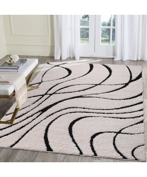 
- 140x200 CM   Breng stijl en comfort in je interieur met dit Shaggy hoogpolig vloerkleed. Dit moderne tapijt combineert duurzaamheid en elegantie en is de perfecte aanvulling voor elke woonruimte.   Materiaal: Gemaakt van 100% hoogwaardig polypropyleen voor zachtheid en lange levensduur. Gewicht: Stevig gewicht van 2.750 g/m² voor stabiliteit en kwaliteit. Poolhoogte: Hoogpolig (-/+ 30 mm) voor een zachte en uitnodigende uitstraling. Design: Shaggy patroon zonder franjes voor een strakke en moderne look. Vormen: Beschikbaar als rechthoekig en rond vloerkleed.   Modern Design: Tijdloze esthetiek die warmte en een eigentijdse uitstraling Merk: Muratap Materiaal: Polypropyleen Kleur: Creme Afmetingen: 140x200 CM