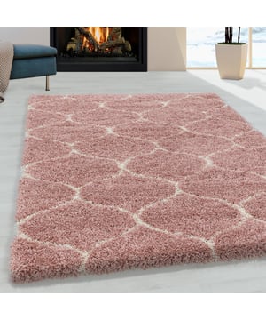 
Design Hoogpolige vloerkleden. Dit vloerkleed geeft met zijn bijzondere patroon een unieke look aan de ruimte. - 160x230 CM  Himalaya Opera Hoogpolige Shaggy VloerkledenDe Himalaya Opera Collectie zorgt met zijn moderne designs voor een bijzonder warme sfeer in huis. Dit vloerkleed is geschikt in zowel de woonkamer als in slaapkamers.Met zijn Poolhoogte van ruim 30mm is dit vloerkleed bijzonder dik geknoopt.- Vlekbestendig en onderhoudsvriendelijk omdat het kleed is gemaakt van synthetische vezels. - Kleurvast, waterafstotend, antistatisch en anti-allergisch. - Naast een zacht en comfortabel gevoel beschikt dit materiaal over diverse goede eigenschappen waardoor het tapijt pluisvrij en gemakkelijk schoon te maken is. Productspecificaties: 100% Soft Touch Polypropyleen Poolhoogte : 30mm Gewicht = 2.100gr/m² Geluiddempend Geschikt voor vloerverwarming Anti-statisch en Merk: Muratap Materiaal: Synthetisch Kleur: Roze Afmetingen: 160x230 CM EAN: 6017429026034