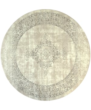 
- 240 CM ROND   Istanbul Collectie Vintage tapijten geven een vintage look aan jouw interieur. Met een uniek design en hoogwaardige materialen zijn deze vloerkleden de perfecte keuze voor zowel moderne als klassieke woonruimtes. Geef je woonkamer een warme, luxe uitstraling met dit tijdloze tapijt. Kenmerken: Vintage Design: Prachtig patroon dat perfect past in elk interieur. Duurzaam en Onderhoudsvriendelijk: Kleurvast, waterafstotend en eenvoudig schoon te maken. Praktische Voordelen: Geluiddempend, geschikt voor vloerverwarming en anti-allergisch. Vormopties: Verkrijgbaar in verschillende maten en ook in rond formaat, waardoor het perfect past in elke ruimte. Materiaal: Gemaakt van hoogwaardig polypropyleen, wat zorgt Merk: Muratap Materiaal: Polypropyleen Kleur: Creme Afmetingen: 240 CM ROND Overig: Anti-statisch en Anti-allergisch , Kleurvast en waterafstotend, Geschikt voor vloerverwarming, Geluiddempend, Keurmerk OEKO-TEX100