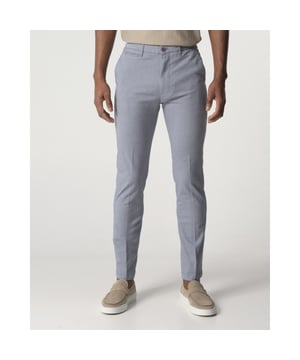 
- Over het merk: Drykorn vertaalt de laatste trends naar hun eigen persoonlijkheid en creëert zo telkens een unieke collectie. De slogan van het merk is dan ook ‘Drykorn for beautiful people’.