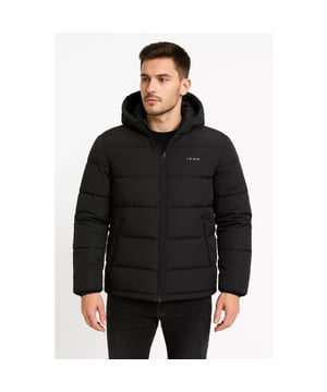 
ICON Winterjas

 Geef je wintergarderobe een stijlvolle upgrade met deze ICON pufferjas. De jas combineert moderne elegantie met praktisch comfort en sluit perfect aan bij de Italiaanse stijl waar Italian Style voor staat.

 Kenmerken:

  
 *  Pasvorm: Regular fit met een strakke belijning, zorgt voor een verzorgde uitstraling.

  
 *  Materiaal: Lichtgewicht en gewatteerd, biedt warmte zonder zwaar aan te voelen.

  
 *