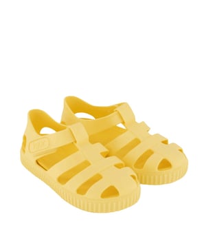 
<p>Voeg een vleugje zon toe aan elke dag met de Igor Nico kindersandalen in stralend geel. Perfect voor de zomer van 2023: licht, comfortabel en duurzaam, ideaal voor kleine avonturiers. De verfijnde pasvorm en hoogwaardige materialen zorgen voor ultiem comfort, terwijl de speelse kleur elke outfit opfleurt. </p>

<p>Laat je kleintje zorgeloos spelen en ontdek de wereld met deze veelzijdige waterschoenen. Een must-have voor stijlvolle ouders die alleen het beste willen.</p>

<p>IGOR KIDS S10292 ZOMER 2023</p>