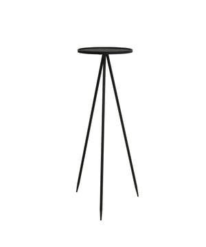 
Shop dit prachtige artikel van Light & LivingLight & Living - Zuil Ø39,5x119,5 cm ENVIRA zink is gemaakt en ontwerpen door het Nederlandse merk Light & Living.De belangrijkste kenmerken van het artikel zijn als volgt:Kleur: GrijsProduct Lengte: 39.5Product Breedte: 39.5Producht Hoogte: 119.5Gewicht: 3.085Light & Living werd meer dan vijftig jaar geleden opgericht. We begonnen met het maken van lampenkappen in een kleine fabriekshal. Al snel kwamen daar lampen bij, zodat we een totaal verlichtingsconcept konden aanbieden. Na vele jaren actief te zijn geweest op de verlichtingsmarkt, zijn we gaan uitbreiden met betaalbare woonaccessoires en (klein)meubelen.Wij weten als geen ander dat thuis de plek is waar mensen zich vaak het prettigst voelen. Een eigen plek, ingericht met comfortabele meubels en sfeervolle verlichting. We denken graag met je mee. Daarom reizen we de hele wereld over op zoek naar de mooiste verlichting en woondecoratie. We zijn altijd op zoek naar dat ene speciale item waar ons hart sneller van gaat kloppen. Deze momenten leggen we vast en vertalen we naar onze producten.Twee keer per jaar presenteren we een nieuwe seizoenscollectie. Zo weten we je elke keer weer te inspireren! - Afmeting: Ø39.5x119.5 - Kleur: Grijs - Materiaal: Metaal