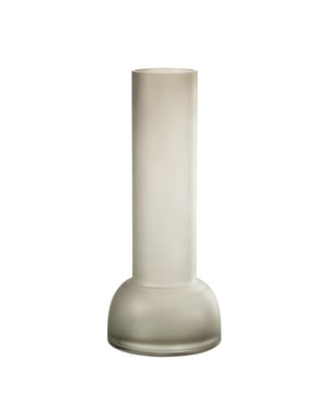 
Vase/Candleholder Yara Glass Greige Large Width16Height38Length16Weight1.78 kgCollectionZomer 2025Colour BrownMaterial compositionGlass(100%) Materiaal: