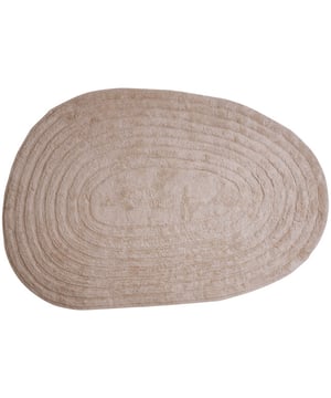 
Ideaal! Een vloerkleed dat je eens in de zoveel tijd in de wasmachine kunt wassen. Ontdek Vloerkleed Oliver! Met zijn organische vormen en zachte, neutrale kleur brengt dit vloerkleed warmte en stijl in je interieur. De hoog-laag structuur zorgt voor een bijzondere textuur in huis.Vloerkleed Oliver is verkrijgbaar in 3 neutrale kleuren en de volgende maten: 140 x 200 cm en 160 x 230 cm. Merk: Veer Carpets Materiaal: Synthetisch Kleur: Taupe EAN: 8720791960971