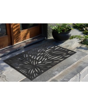 
- 45x75 CM Rubber Buitenmat – Weerbestendig Deurmat voor Buiten – Zwart Op zoek naar een sterke en weerbestendige oplossing voor je entree? De rubberen buitenmat is perfect geschikt voor gebruik bij de voordeur, achterdeur, schuur of balkon. Gemaakt van duurzaam rubber, met een open structuur die vuil en water effectief opvangt. Dankzij het zware materiaal en het antislipprofiel blijft de mat goed op zijn plek liggen – ongeacht het weer. Voordelen: Gemaakt van 100% weerbestendig rubber Merk: Muratap Materiaal: Rubber Kleur: Zwart Afmetingen: 45x75 CM