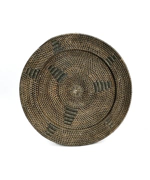
Look at this unique handwoven plate with its lovely black graphic details. A stunning ethnic wall display that will spice-up a boring wall in your home interior. We love the natural vibe of this exceptional wall piece! KleurBruinHoogte (cm)5Breedte (cm)60Lengte (cm)60MaterialenRotan Materiaal: