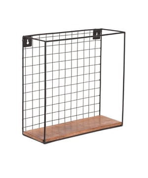 
Wandrek Firm van LABEL51 is een functioneel rek met een ontzettend gaaf design gemaakt van grof mangohout en solide metaal. Het wandrek biedt de mogelijkheid je mooiste woondecoratie in te presenteren en je muur te sieren. Firm bestaat uit een rough mango houten plank vol mooie kleurschakeringen, rustend op een zwart metalen frame. De achterkant van het frame is voorzien van een luchtig en speels metalen lijnenspel, wat voor een ontzettend mooi contrast zorgt tegen de muur. Firm is voorzien van een vast ophangsysteem zodat het rek makkelijk aan de muur bevestigd kan worden. Wandrek Firm geeft een interieur een stoere en speelse touch en is een echte musthave. Combineer de verschillende maten wandrekken Firm voor het allerleukste resultaat! • Mangohout heeft verschillende kleurschakeringen • Wandrek Firm is handgemaakt • Combineer de verschillende varianten Firm door deze speels als groep op te hangen - Afmeting: 15x40x40 - Kleur: Bruin - Materiaal: Mangohout