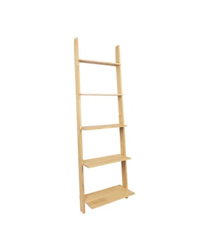 
Een decoratieladder is een mooi manier om een kale muur op te vrolijken Niet alleen verbloem je de leegte, maar je creëert ook een handige opslagplek voor dekens en andere items. In de badkamer kan dit item net zo goed van pas komen wanneer je weinig opslagruimte hebt voor handdoeken. De decoratieladder is gemaakt van hout en past goed bij een landelijk interieur.  Producteigenschappen Merk: QUVIO Kleur: lichtbruin Afmetingen: 25 x 50 x 160 cm (lxbxh) Gewicht: 3,7 kg  Decoratieladder De ladder van QUVIO is een mooi decoratief item. Je zet het in de woonkamer of slaapkamer tegen de muur voor een speels effect. Zo is je kale muur niet langer kaal, omdat de decoratieladder voor sfeer zorgt. Je zorgt voor nog meer sfeer door dingen over de ladder te hangen.  Handig voor dekens Een decoratieladder is perfect voor het bewaren van dekens. Wanneer je extra dekens voor koude avonden op de bank hebt, kun je deze na gebruik opvouwen en over de ladder hangen. Zo is de ladder niet alleen leuk te decoratie, maar heeft de decoratieladder ook een handige functie.  Gemaakt van hout De decoratieladder is gemaakt van hout. Dit natuurlijke materiaal staat mooi in vrijwel ieder interieur en gaat goed samen met verschillende kleuren. Ongeacht de accentkleur in de ruimte, is deze houten decoratieladder een bijpassende toevoeging aan je interieur.  Landelijke woonstijl Zeker bij een landelijke woonstijl past de houten decoratieladder goed. In een landelijk interieur zie je veel natuurlijke materialen terug, waaronder veel hout. De houten decoratieladder past qua materiaal al goed bij deze woonstijl en ook het fenomeen decoratieladders komt regelmatig terug in deze woonstijl. Nu nog een heerlijk zachte deken voor koude dagen over de ladder en je landelijke decoratieladder is af.Materiaal: HoutKleur: LichtbruinAfmetingen: Hoogte: 160CM x breedte: 50CM x Lengte: 25CM