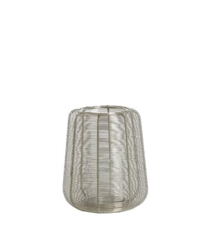 
Shop dit prachtige artikel van Light & LivingWindlicht Ø18x21 cm ADETA glans zilver+glas is gemaakt en ontwerpen door het Nederlandse merk Light & Living.De belangrijkste kenmerken van het artikel zijn als volgt:Kleur: ZilverProduct Lengte: 18Product Breedte: 18Producht Hoogte: 21Gewicht: 5Light & Living werd meer dan vijftig jaar geleden opgericht. We begonnen met het maken van lampenkappen in een kleine fabriekshal. Al snel kwamen daar lampen bij, zodat we een totaal verlichtingsconcept konden aanbieden. Na vele jaren actief te zijn geweest op de verlichtingsmarkt, zijn we gaan uitbreiden met betaalbare woonaccessoires en (klein)meubelen.Wij weten als geen ander dat thuis de plek is waar mensen zich vaak het prettigst voelen. Een eigen plek, ingericht met comfortabele meubels en sfeervolle verlichting. We denken graag met je mee. Daarom reizen we de hele wereld over op zoek naar de mooiste verlichting en woondecoratie. We zijn altijd op zoek naar dat ene speciale item waar ons hart sneller van gaat kloppen. Deze momenten leggen we vast en vertalen we naar onze producten.Twee keer per jaar presenteren we een nieuwe seizoenscollectie. Zo weten we je elke keer weer te inspireren! - Afmeting: Ø18x21 - Kleur: Zilver - Materiaal: Metaal