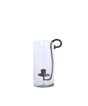 
Shop dit prachtige artikel van Light & LivingWindlicht 17x13x28,5 cm DOLEGA glas helder+antiek dnkr bruin is gemaakt en ontwerpen door het Nederlandse merk Light & Living.De belangrijkste kenmerken van het artikel zijn als volgt:Kleur: HelderProduct Lengte: 17.5Product Breedte: 13Producht Hoogte: 28.5Gewicht: 5Light & Living werd meer dan vijftig jaar geleden opgericht. We begonnen met het maken van lampenkappen in een kleine fabriekshal. Al snel kwamen daar lampen bij, zodat we een totaal verlichtingsconcept konden aanbieden. Na vele jaren actief te zijn geweest op de verlichtingsmarkt, zijn we gaan uitbreiden met betaalbare woonaccessoires en (klein)meubelen.Wij weten als geen ander dat thuis de plek is waar mensen zich vaak het prettigst voelen. Een eigen plek, ingericht met comfortabele meubels en sfeervolle verlichting. We denken graag met je mee. Daarom reizen we de hele wereld over op zoek naar de mooiste verlichting en woondecoratie. We zijn altijd op zoek naar dat ene speciale item waar ons hart sneller van gaat kloppen. Deze momenten leggen we vast en vertalen we naar onze producten.Twee keer per jaar presenteren we een nieuwe seizoenscollectie. Zo weten we je elke keer weer te inspireren! - Afmeting: 17.5x13x28.5 - Kleur: Helder - Materiaal: Glas