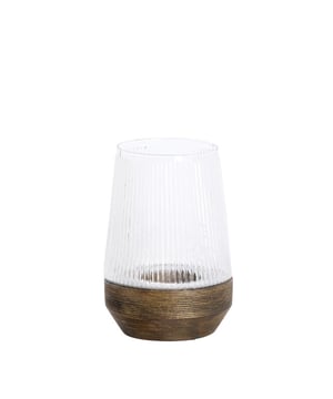 
Shop dit prachtige artikel van Light & LivingWindlicht Ø18x26 cm MINAS glas ribbel helder+hout dnkr bruin is gemaakt en ontwerpen door het Nederlandse merk Light & Living.De belangrijkste kenmerken van het artikel zijn als volgt:Kleur: BruinProduct Lengte: 18Product Breedte: 18Producht Hoogte: 26Gewicht: 5Light & Living werd meer dan vijftig jaar geleden opgericht. We begonnen met het maken van lampenkappen in een kleine fabriekshal. Al snel kwamen daar lampen bij, zodat we een totaal verlichtingsconcept konden aanbieden. Na vele jaren actief te zijn geweest op de verlichtingsmarkt, zijn we gaan uitbreiden met betaalbare woonaccessoires en (klein)meubelen.Wij weten als geen ander dat thuis de plek is waar mensen zich vaak het prettigst voelen. Een eigen plek, ingericht met comfortabele meubels en sfeervolle verlichting. We denken graag met je mee. Daarom reizen we de hele wereld over op zoek naar de mooiste verlichting en woondecoratie. We zijn altijd op zoek naar dat ene speciale item waar ons hart sneller van gaat kloppen. Deze momenten leggen we vast en vertalen we naar onze producten.Twee keer per jaar presenteren we een nieuwe seizoenscollectie. Zo weten we je elke keer weer te inspireren! - Afmeting: Ø18x26 - Kleur: Bruin - Materiaal: Hout