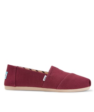Toms Alpargata Classic Espadrilles voor dames. Bovenwerk van textiel, canvas voetbed, TOMS kenmerkende CloudBound-zolen voor extra comfort, ademend vermogen en grip, uitneembaar en met de hand wasbaar. OrthoLite Eco LT hybride binnenzool voor lichtgewicht demping, gemaakt van plantaardige en gerecyclede materialen. Elastische gore voor een gemakkelijke pasvorm. Materiaal: Bovenwerk van textiel, synthetische zool. Ref: 10017715.