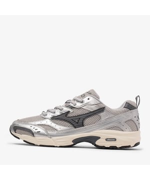 Womens Mizuno MXR Trainers in silver.- Mesh and synthetic leather upper.- Lace up fastening.- Eye-catching design and innovative cushioning.- Lightweight cushioned midsole.- Rubber outsole.- Ref.: D1GA245106