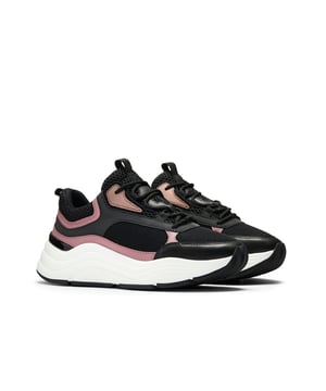 Leather upper.Loop Lacing System.Ankle Collar And Heel Cushioning.Mesh And Suede Overlays.Silver Signature Branding.Super Chunky Preformance Outsole.Rubber sole.