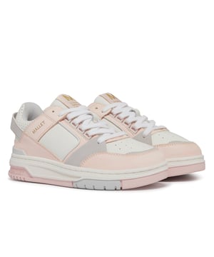 Multi-tonal leather panel construction and a sleek monochromatic TPU Heel clip  adding visual flair. Designed to elevate your style  these trainers are the perfect addition to your streetwear collection.Composition: Outer: 100% Leather. Lining: 100% Leather. Sole: 100% Rubber.