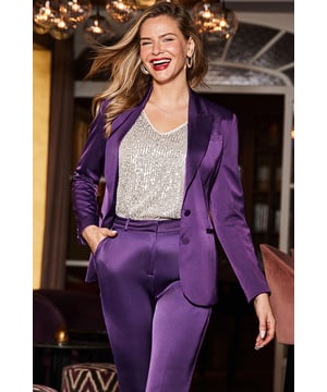 Tailoring just got a glow-upCrafted from sumptuous satin in a regal purple shade Single-breasted fastening nips in your waist We've added a back vent for easy movement Create a knockout suit with the matching trousers Add some party season sparkle with metallic accessories