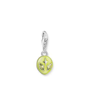 Thomas Sabo buitenaardse charme hanger. Bedel gemaakt van 925 Sterling zilver in de vorm van een buitenaards hoofd. Individuele combinaties door de bedel aan Charm Club armbanden en kettingen te haken dankzij de karabijnhaak. Buitenaardse bedel: de hanger met zijn karabijnhaak is gemaakt van hoogwaardig 925 sterling zilver in de vorm van een driedimensionaal buitenaards hoofd. Een verhoogde steen verfraait het voorhoofd van de alien. Bijzonder hoogtepunt: het met de hand beschilderde gele koude email schittert in het donker. De ster en de stenen ogen sieren ook de achterkant van de bedelhanger. Dankzij de karabijnhaak kan deze bedel aan Charm Club kettingen en armbanden worden gehaakt en ook worden gecombineerd met andere bedels. Deze buitenaardse bedel is een uitstekend cadeau-idee voor dierbaren. Materiaal: 100% Sterling Zilver. Ref: 20530414.