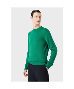 Ribbed crewneck.Long sleeves.Ribbed cuffs and hem.Regular fit.