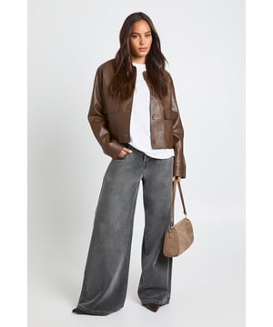 Wrap up in the latest coats and jackets and get out-there with your outerwearBreathe life into your new season layering with the latest coats and jackets from boohoo. Supersize your silhouette in a padded jacket, stick to sporty styling with a bomber, or protect yourself from the elements in a plastic raincoat. For a more luxe layering piece, faux fur coats come in fondant shades and longline duster coats give your look an androgynous edge.