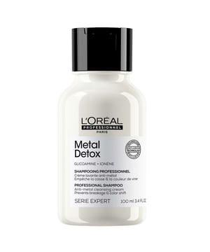 Transformieren Sie Ihr Haar mit dem L'Oréal Professionnel SERIE EXPERT Metal Detox Anti-Metal Shampoo. Diese sulfatfreie Formel reinigt schädliche Metallpartikel aus Ihrem Haar, die sich durch Duschwasser ansammeln können und zu Haarbruch sowie Farbverblassen führen. Angereichert mit Glicoamine reduziert sie Haarbruch um bis zu 87 % und sorgt für mehr Glanz für strahlendes Haar. Geeignet für alle Haartypen, einschließlich gefärbtem und geschädigtem Haar, sollte dieses Shampoo wöchentlich zusammen mit Ihrem regulären Shampoo für optimale Ergebnisse verwendet werden. Erleben Sie noch heute den Unterschied!