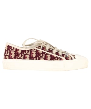 VINTAGE, RRP AS NEW
Make every step a style statement with these Walk'n'Dior Low Top Sneakers in vibrant red Oblique canvas. Designed with Dior's signature monogram print and classic lace-up silhouette, they merge heritage fashion with streetwear edge. The branded tongue and upper, combined with a lightweight rubber sole, make these sneakers both visually striking and day-to-day wearable.

Dior Oblique Walk'n'Dior Low Top Sneakers in Red Canvas
Condition: Very good
Signs of wear: Minor markings, Lightly used but very well maintained. Minor mark at soles & creasing, light scuffing at the soles and heels.
Packaging: None
Color: Red | burgundy
Material: Canvas
Size: EU | 39.5
Measurements: Heel height: 40; Insole length: 280
SKU: NAPPUGBSH559536W