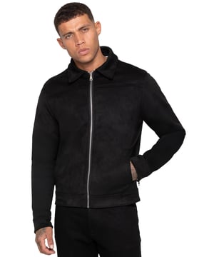 Elevate your wardrobe with the Enzo Milano Men’s Suede Jacket, designed for both comfort and style. Crafted from premium-quality suede, this jacket features a smooth zip front closure, a smart classic collar, and a modern tailored fit. Functional details such as side slip pockets, zip cuffs, and an inside pocket provide practicality without compromising on elegance. The rich brown color makes it a versatile piece, perfect for layering with casual or smart-casual outfits.