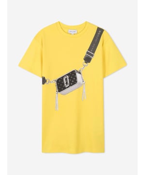 Introducing the Marc Jacobs Girls Snapshot Print Dress in Yellow, an exquisite addition to any young lady's wardrobe for SS2025. Perfectly blending high-end fashion with playful charm, here are the quintessential features Vibrant Yellow Hue Captures the essence of summer with a bright and cheerful yellow. Signature Snapshot Print Iconic Marc Jacobs design adds an exclusive touch. Premium Fabrication Luxuriously soft and comfortable, ensuring all-day wearability.Elevate her style this season with this must-have designer dress. Perfect for any occasion!