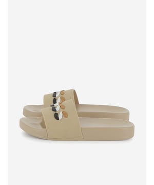 Introducing the BOSS Boys Striped Logo Sliders in Beige, a quintessential element for your lad’s summer wardrobe for SS2025. These designer sliders meld luxury with leisure, ideal for any young gentleman. Key features include:

Classic Beige Hue: A versatile, timeless colour that exudes elegance
Striking Striped Detail: Enhances visual appeal with iconic BOSS branding
Premium Comfort: Crafted for all-day wearability with a plush sole

Elevate his style; own these exquisite sliders today!