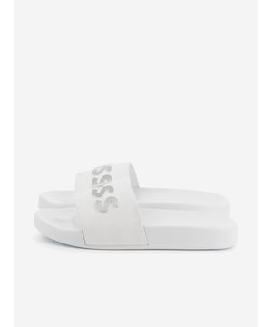 Introducing the exquisite BOSS Boys Logo Sliders in White, an essential addition to your young gentleman's wardrobe for SS2025. Elegantly designed by BOSS, these sliders blend luxury with practicality:

Iconic BOSS Branding: Showcases the prestigious BOSS logo in a subtle, stylish print.
Supreme Comfort: Crafted for all-day ease with a soft, supportive sole.
Durable Design: Made with premium materials to withstand youthful adventures.
Versatile Style: Perfect for both casual and smart occasions.

Elevate his style with BOSS Boys Logo Sliders. Shop now!