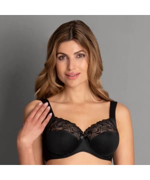 
Elegant en tijdloos: dé blikvanger van de vrouwelijke serie Lucia is haar grafische bloemenborduursel. 
Voor alle vrouwen die vorm en stabiliteit door een beugel belangrijk vinden, is de comfortbeha Lucia een elegant alternatief voor de soft Bh. 
De perfecte combinatie van snit en materiaal zorgen voor voldoende steun, terwijl een strikje tussen de cups het elegante design compleet maakt.

Anita Lucia Comfort Beugel Bh 5822

 | Materiaal info: 45% polyester 40% polyamide 15% elastaan | Wasinstructie: Handwas niet geschikt voor de droger