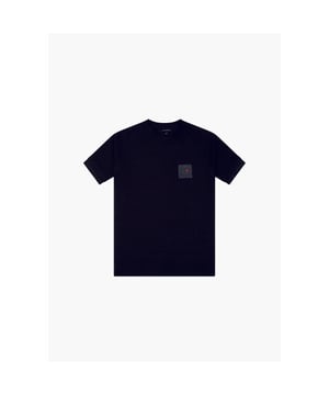 
De kordaat T-Shirt in de kleur zwart is perfect te combineren bij elke outfit. Je kunt de kordaat T-Shirt vrijwel bij iedere gelegenheid dragen. De kordaat T-Shirt zit comfortabel en het ademt goed. Met de elasticiteit in de T-Shirt vormt het naar het lichaam tot een goed geheel, dat maakt de aanschaf van de kordaat T-Shirt een prima investering, naast het feit dat de kordaat T-Shirt ook nog eens heerlijk zit. De kordaat T-Shirt heeft een rubber patch op de borst met daarop zwarte metalen letters met daarin ons logo 3D in het rood. De kordaat T-Shirt is gemaakt van 95% katoen en 5% elastisch materiaal.