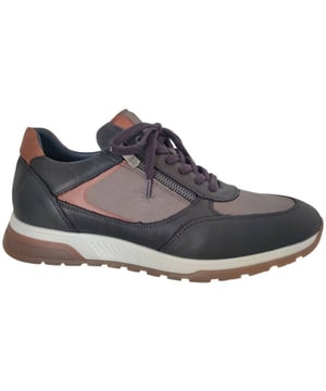 
Heren veterschoen van FLUCHOS. Casual comfortschoen. Deze schoen heeft een uitneembaar voetbed. Materiaal: Nubuck. Voering: leer. Kleur: Zwart combi. Zool: rubber. Hakhoogte: ca 3 cm.