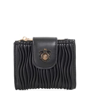 Kearton is defined by Dune London's signature wave quilting and adorned with our iconic Dune bug, embellished with tonal gemstones for a subtle touch of glamour. Inside, a secure zip pocket and multiple card slots keep your essentials neatly organised, making it as practical as it is elegant.