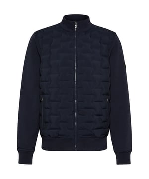 Tauche ein in die Welt des sportlichen Stils mit unserer Sweatjacke aus einer scubaartigen Ware und einem Polyester-Vorderteil. Das Vorderteil ist nicht gesteppt, sondern mit einem fortschrittlichen ,gebonded' Verfahren versehen, das ein lineares Phantasie-Streifen-Dessin schafft. Diese einzigartige Gestaltung verleiht der Jacke einen modernen Look, der sich von der Masse abhebt.