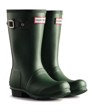Eine Mini-Version des ikonischen Original Tall Boots, der Original Kids Wellington ist ein Traum für junge Entdecker. Dieser klassische schwarze, wasserdichte Stiefel von Hunter ist aus Naturkautschuk handgefertigt.