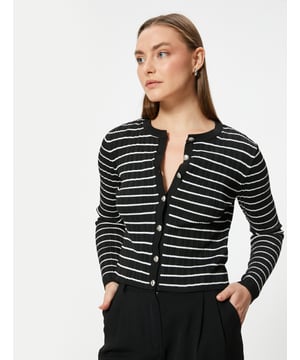 -Mit Knöpfen -Regular -Ohne Tasche -Normale Länge -Langärmelig -Rundhalsausschnitt -Cardigan