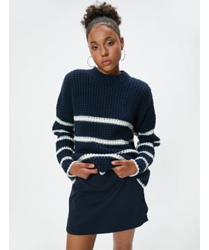 -Gestreift -Regular -Ohne Tasche -Normale Länge -Langärmelig -Rundhalsausschnitt -Sweater