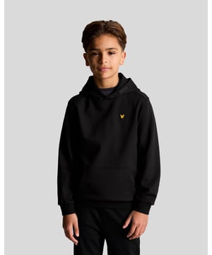 Deze zachte en warme kinderhoodie is gemaakt van comfortabele fleece voor dagelijks comfort. De hoodie heeft een relaxte pasvorm en een praktische kangoeroezak. - Zachte fleecestof voor warmte - Normale pasvorm voor comfort en gemak - Kangoeroezak voor extra gemak - Verstelbare capuchon met trekkoord