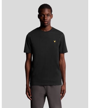 Dieses Sport-T-Shirt wurde für aktive Kinder entwickelt, macht jede Bewegung mit und bietet gleichzeitig atmungsaktiven Komfort beim Spielen und darüber hinaus. - Leichtes, atmungsaktives Gewebe - Normale Passform für uneingeschränkte Bewegungsfreiheit - Klassisches Rundhalsdesign - Strapazierfähig für den Alltag
