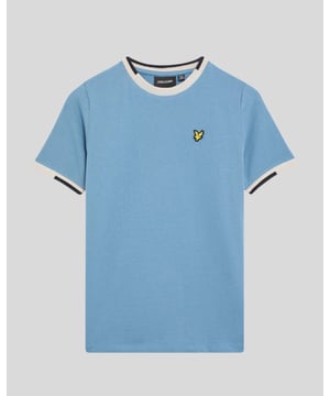 Dieses T-Shirt aus Rippenmuster bietet aktiven Kindern Struktur und Komfort und wurde entwickelt, damit sie den Tag mit Leichtigkeit und Stil meistern können. - Weiche Baumwollmischung für Atmungsaktivität - Normale Passform für Bewegungsfreiheit - Struktur aus Rippenmuster sorgt für dezente Details - Strapazierfähige Nähte für den Alltag