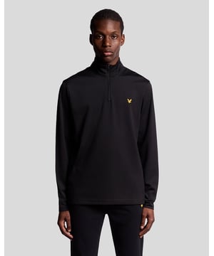 Entwickelt für Leistung und Komfort auf dem Golfplatz, bietet dieses Midlayer ein atmungsaktives Gewebe mit Stretch für uneingeschränkte Bewegungsfreiheit und Wetterfestigkeit, um Sie trocken zu halten. Sein schlankes Design lässt sich nahtlos über Ihr Golfhemd legen und sorgt für zusätzliche Wärme während des Spiels.

- Atmungsaktives, dehnbares Gewebe für uneingeschränkte Bewegung
- Wetterfest zum Schutz gegen leichten Regen und Wind
- Reißverschlusskragen für vielseitigen Stil
- Elastische Bündchen und Saum für einen sicheren Sitz
- Ideales Kleidungsstück zum Layering für Golf oder Freizeitbekleidung