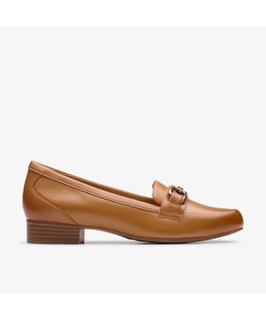 A comfortable slip-on loafer in premium leather, Juliet Echo is prepped for smart-casual styling, this season and the next. Landing in versatile, easy-wear colourways and crafted with a soft Ultimate Comfort footbed for total support, it’s the perfect balance of effortless style and dependable cushioning.