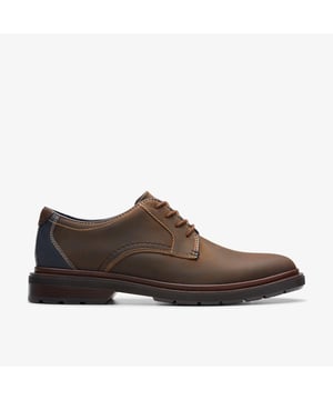 With its chunky, lugged outsole, our take on the perennial Derby shoe brings fresh, contemporary appeal to smart styling. Built to take on your daily commute, days in the office and other formal occasions, Burchill Derby comes together in smooth leather for a timeless, classic finish that never goes out of style.