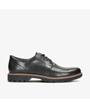 Batcombe Hall, men's shoes, black leather - These men's shoes team a Derby upper with a lightweight rubber sole unit with visible cleating to create fit for purpose dress casual shoes that can be worn throughout the winter months. Crafted from a premium black leather and featuring authentic stitching, these lace-up shoes also include our Cushion Plus™ technology for long-lasting comfort.