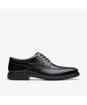 Ipswich Apron is a lightweight everyday formal shoe in soft, rich black leather. Its easy-access elastic tongue, padded toplines and recycled laces team with a breathable sock and deep Cushion Plus technology for all-day comfort.
