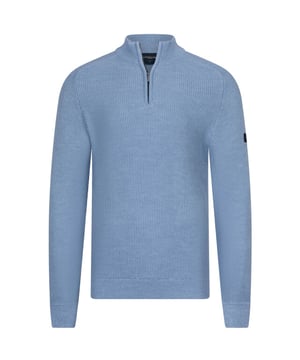
- Cavallaro is een Italiaans kledingmerk dat in 1948 werd opgericht door Giuseppe Cavallaro. Het merk staat bekend om zijn Italiaanse stijl en vakmanschap. De kleding van Cavallaro is gemaakt van hoogwaardige materialen, zoals wol, katoen en leer. Het merk biedt een breed scala aan items aan, waaronder overhemden, poloshirts, truien, broeken, jassen en accessoires. De ontwerpen van Cavallaro zijn vaak geïnspireerd door de Italiaanse mode uit de jaren 50, 60 en 70. Het merk gebruikt klassieke stijlelementen, zoals strakke lijnen, nette pasvormen en elegante kleuren, om een tijdloze en stijlvolle uitstraling te creëren. Cavallaro is een populair merk onder modebewuste individuen die op zoek zijn naar kleding die zowel stijlvol als comfortabel is.